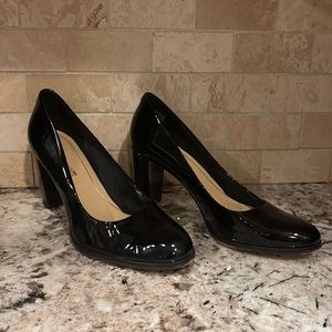 Clarks Patent leather Chuncky Heel Pump